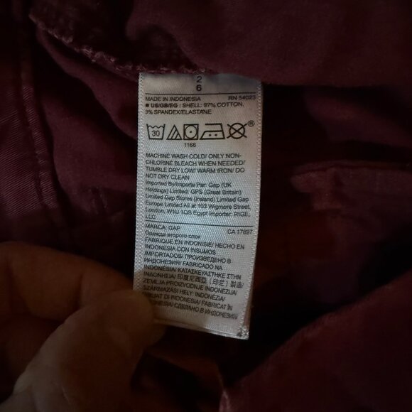 Gap Girlfriend Khaki pants, burgundy wine, size 2 - Picture 4 of 6